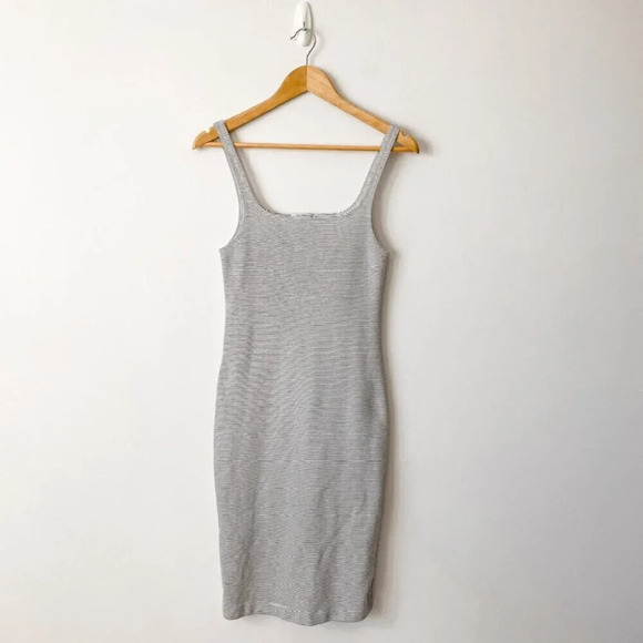 Zara Horizontal Pinstripe Sleeveless Bodycon Midi Dress White Black Size Medium - Picture 3 of 6